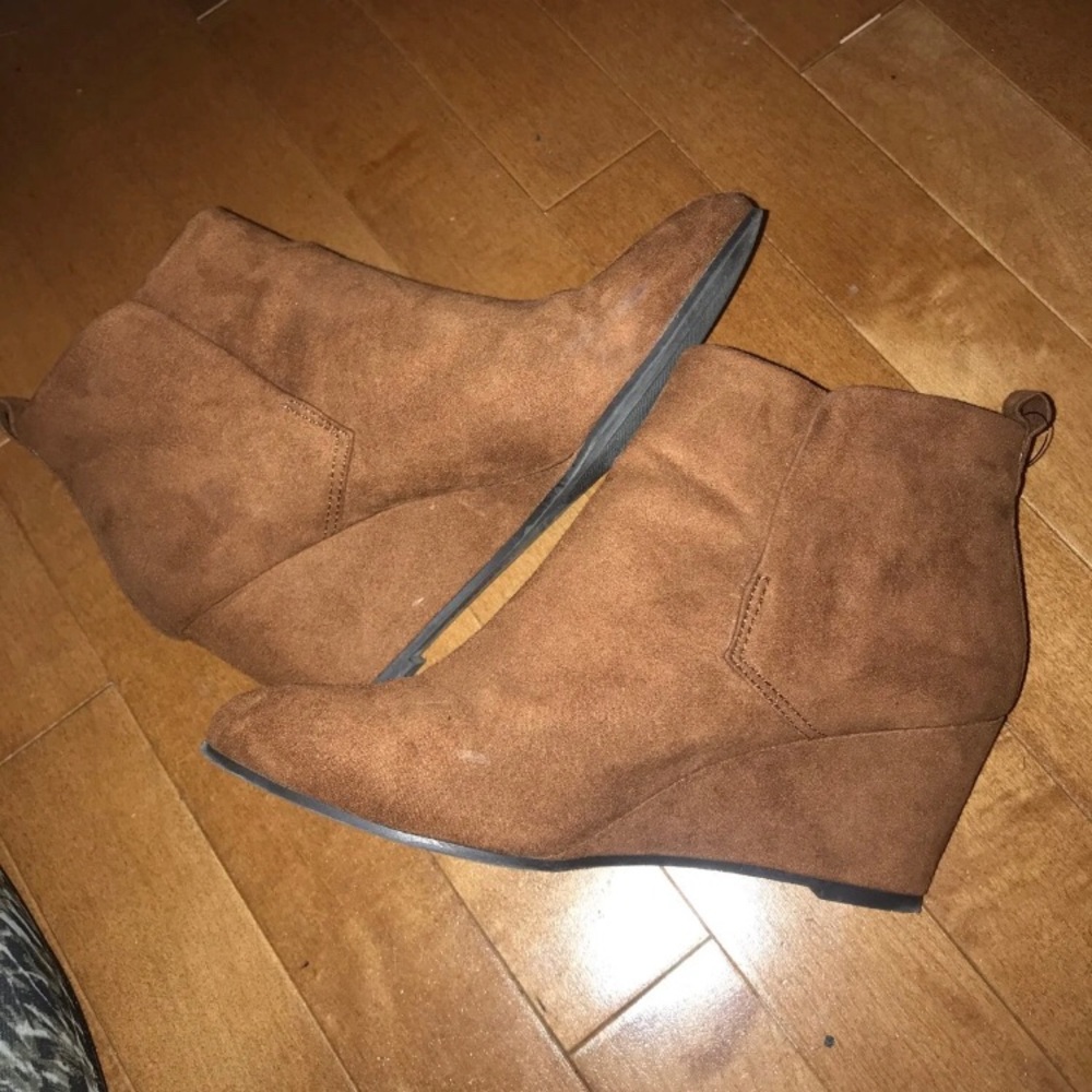 Brown ankle boots